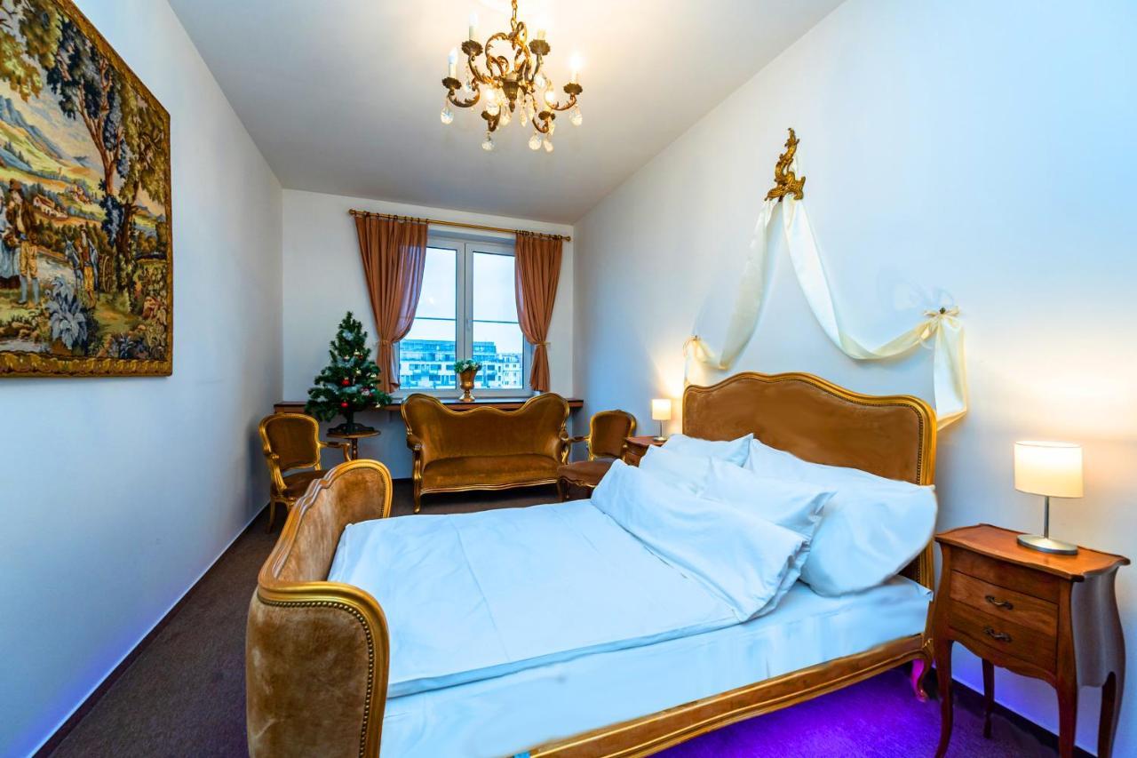 Bank Invest Apartmens - Old Town Apartment Praga Exterior foto