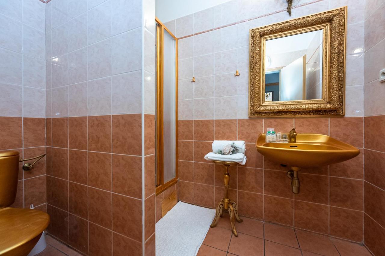 Bank Invest Apartmens - Old Town Apartment Praga Exterior foto