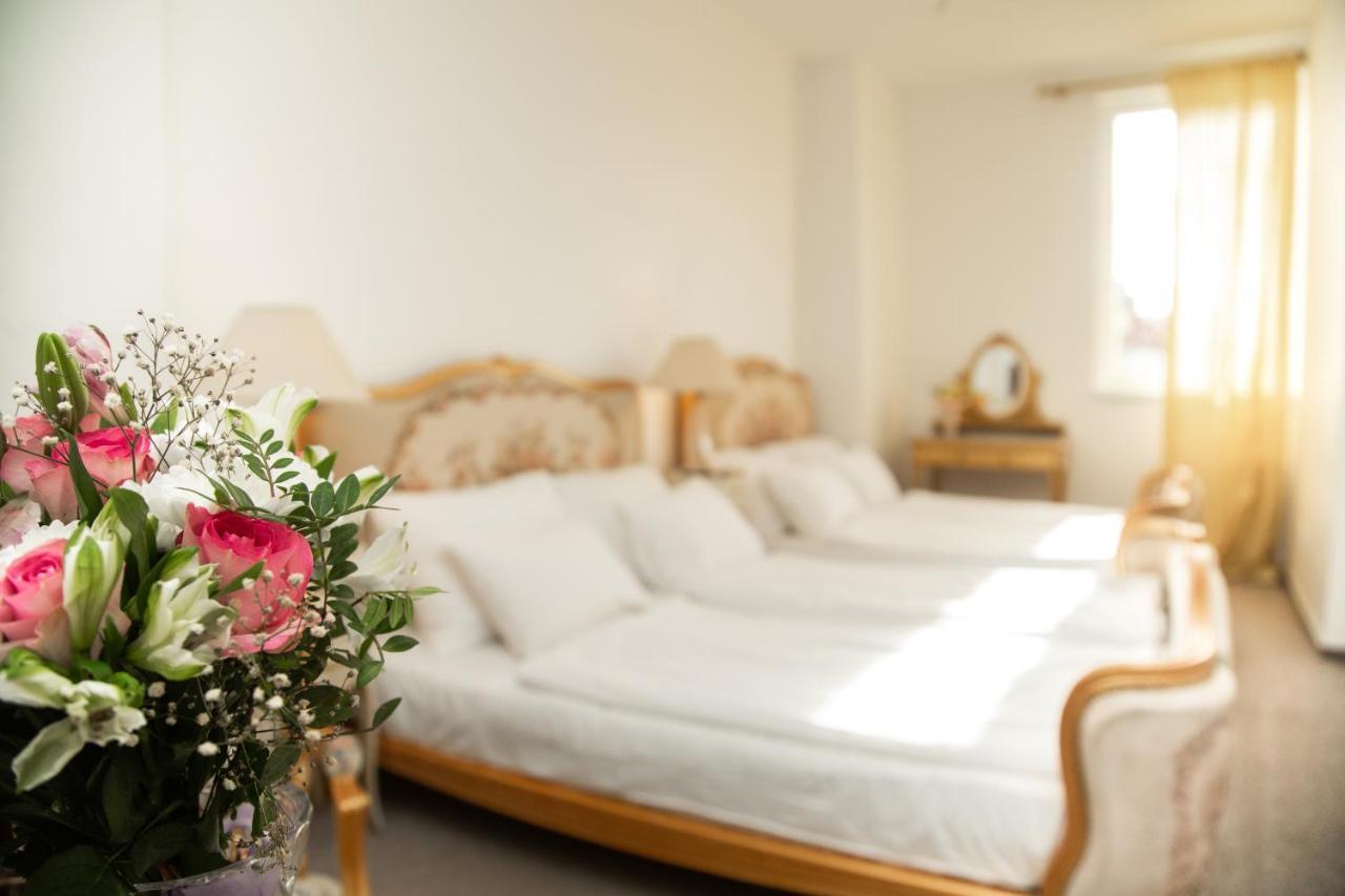 Bank Invest Apartmens - Old Town Apartment Praga Exterior foto