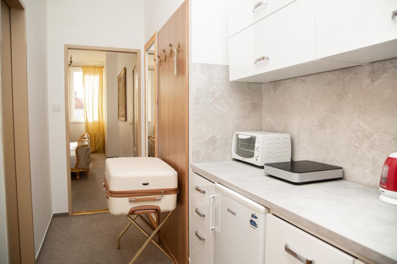 Bank Invest Apartmens - Old Town Apartment Praga Exterior foto