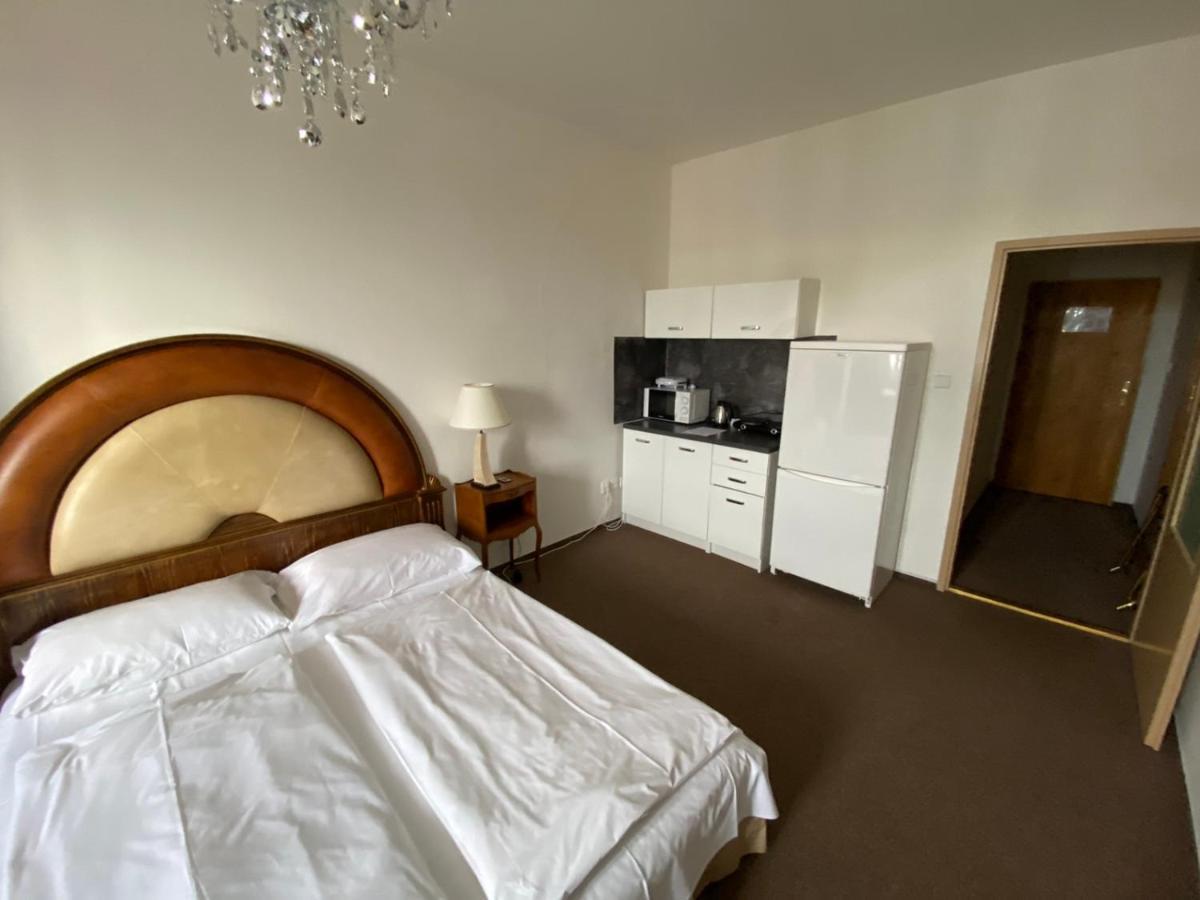 Bank Invest Apartmens - Old Town Apartment Praga Exterior foto
